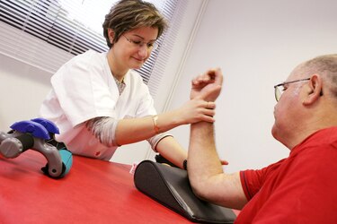 Best Elbow Replacement Surgeon in India, Best Cost of Elbow Replacement in India, Best Hospital for Elbow Joint Replacement Surgery in India, Best Doctor for Elbow Joint Replacement Surgery in India.